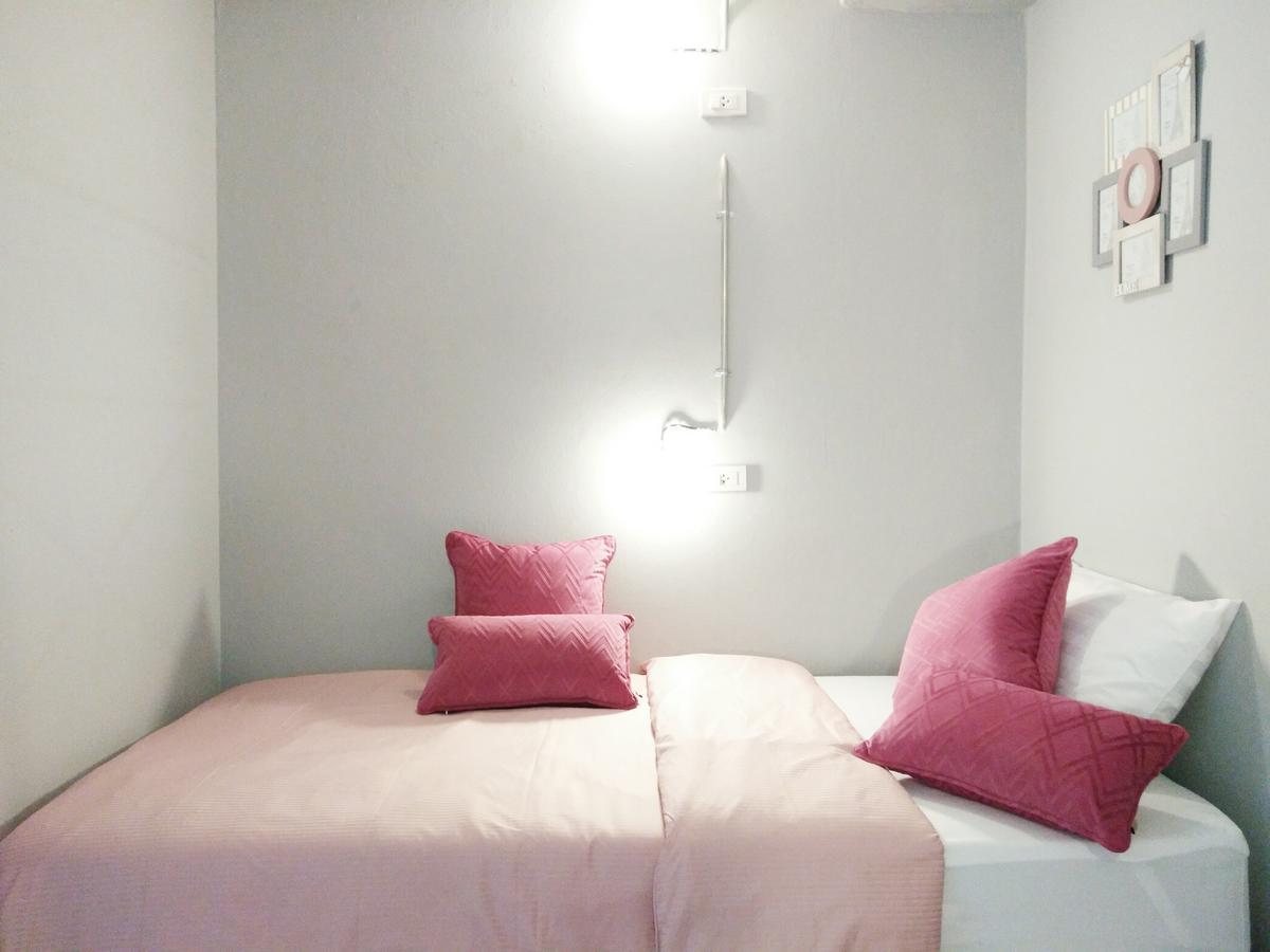 Warm Casa Chiangmai Hostel Chiang Mai Ngoại thất bức ảnh